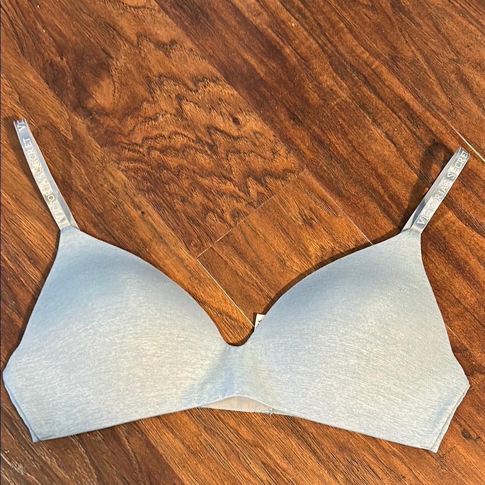 Victoria’s Secret Lightly Padded Bra Sz 34C
